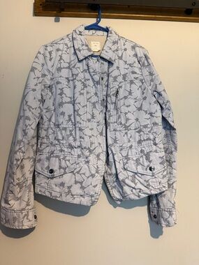 GAP Light Blue Camo Floral-Print Utility Jacket